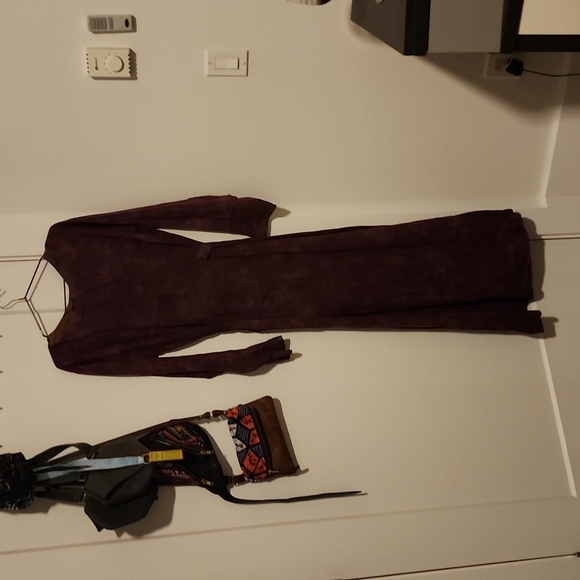 Dress - Picture 3 of 3